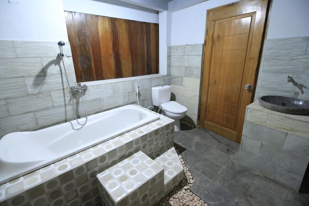 Villa Bale Seni มาตารัม ภายนอก รูปภาพ