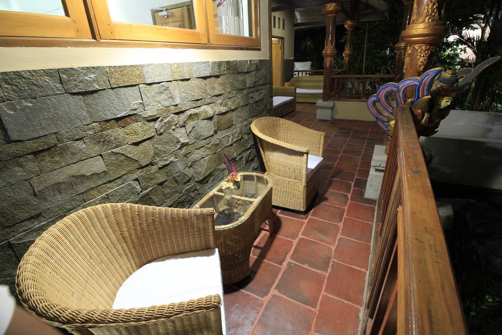 Villa Bale Seni มาตารัม ภายนอก รูปภาพ