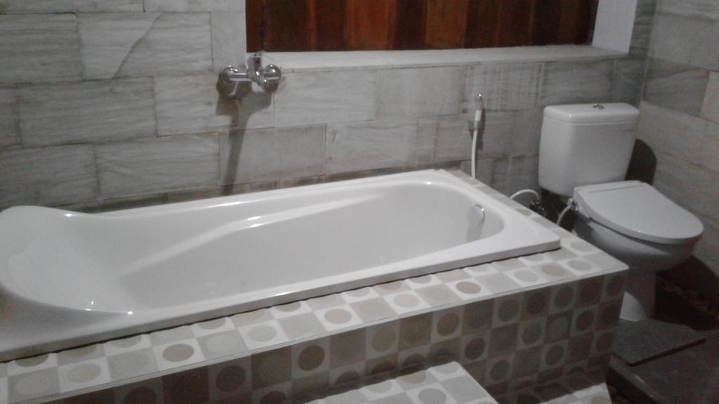 Villa Bale Seni มาตารัม ภายนอก รูปภาพ