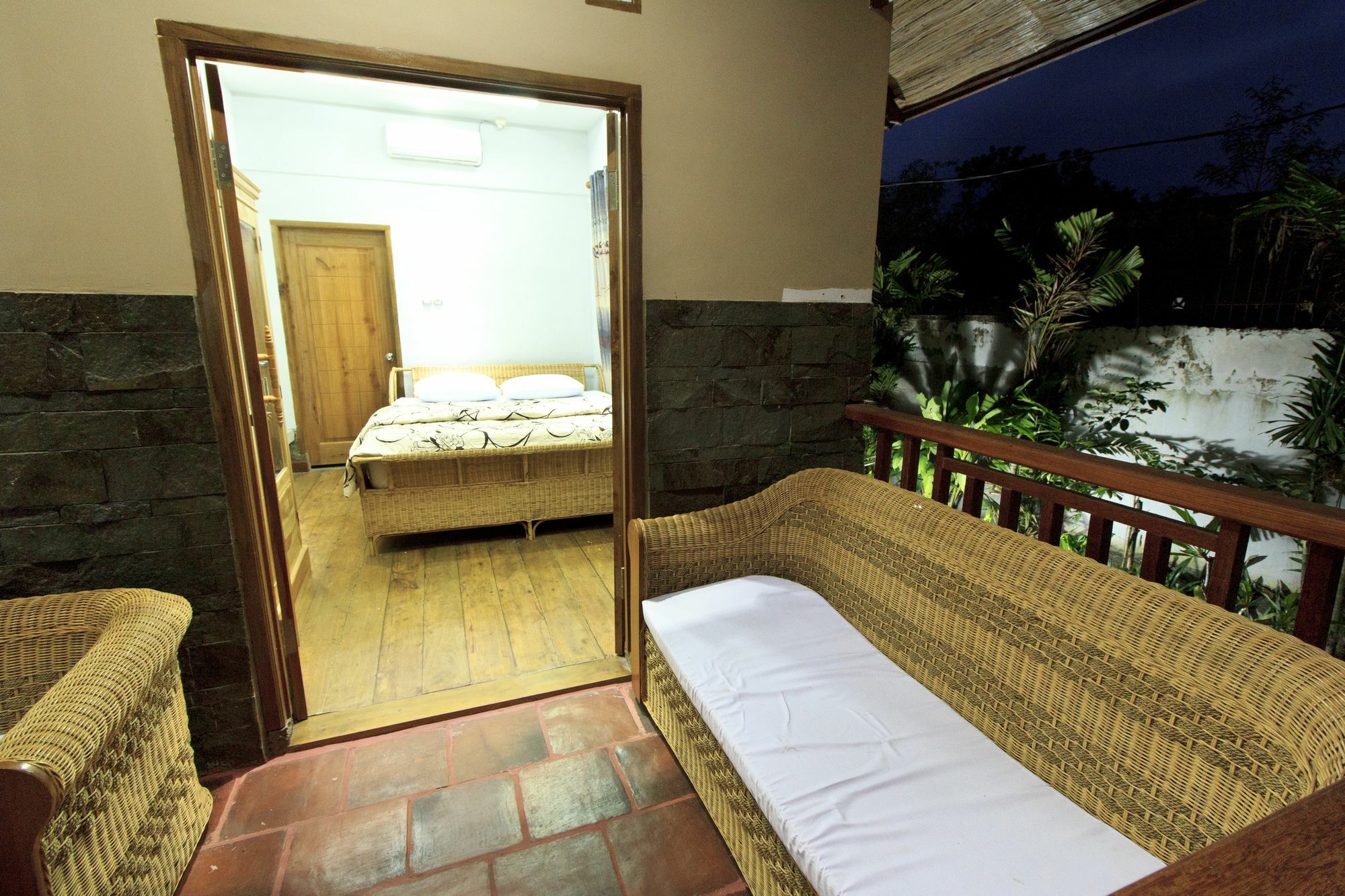 Villa Bale Seni มาตารัม ภายนอก รูปภาพ